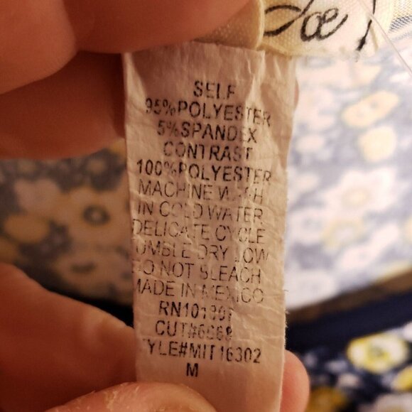 Emi & Joe Womens Navy Blue Floral Textured Top With Sheer Hem Medium - Picture 7 of 7